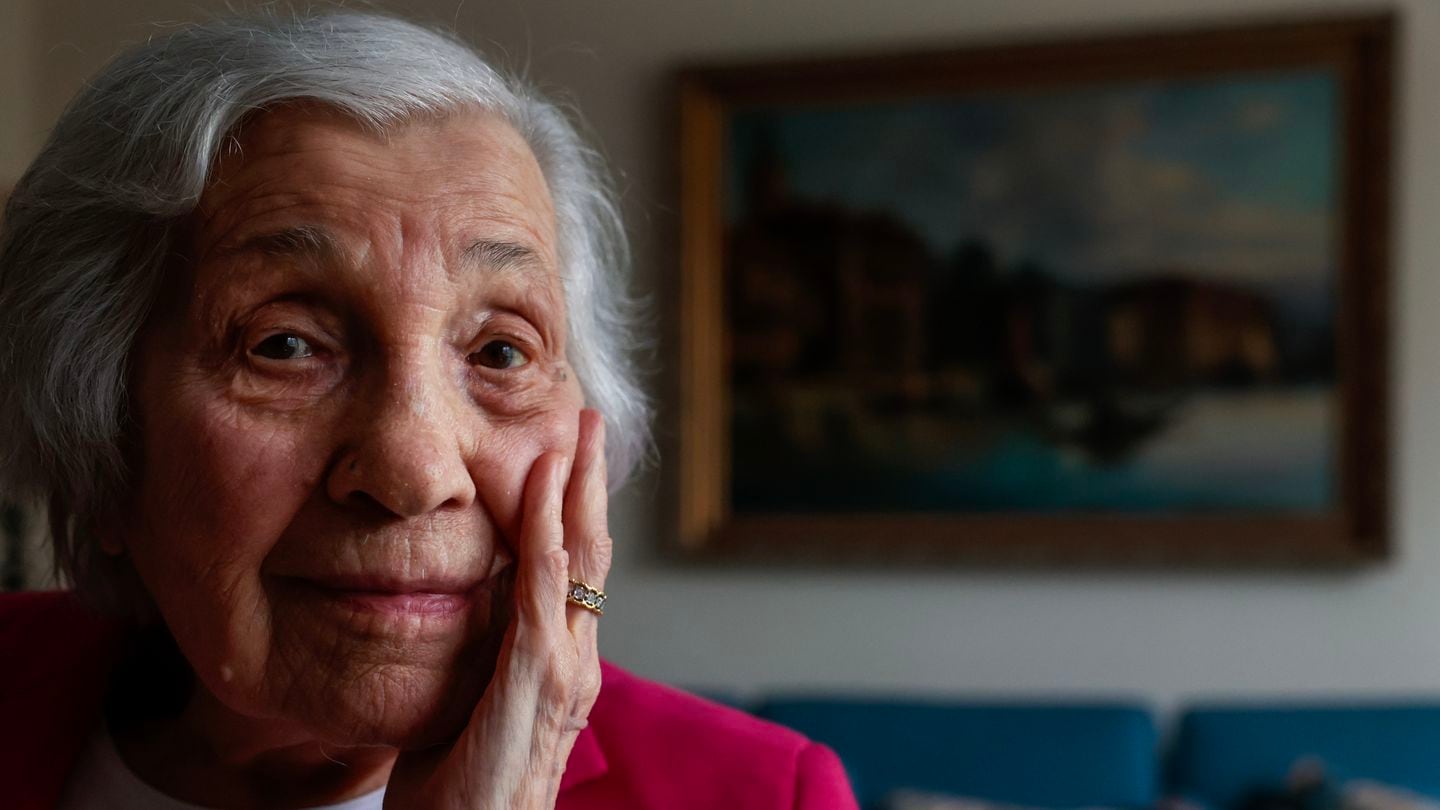 Zecil Gravitz sat for a portrait at her home at  Orchard Cove, a retirement community in Canton, on April 30. The 102-year-old was recently honored by the town of Canton for her service in World War II. She was one of the first Jewish women accepted for a Women’s Auxiliary Volunteer Emergency Service (WAVES) officer position. After attending a training program at Smith College, she was assigned to the US Naval Academy in Annapolis, Md.